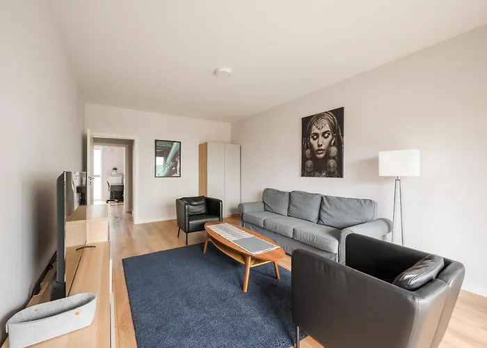 Sady Zoliborskie Generous Apartment